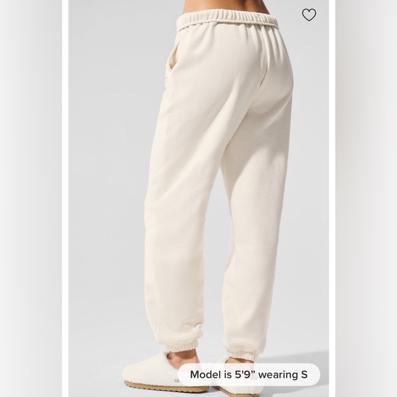 ALO Yoga Ivory Accolade Sweatpant - Picture 2 of 5
